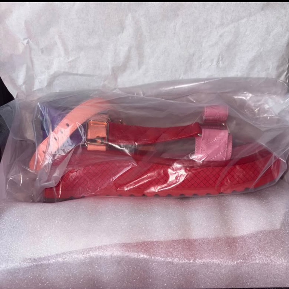 CHANEL Colorful Sandals in Pink, Red, and Purple… - Picture 4 of 9